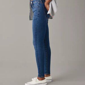 NWT American Eagle Next Level High-Waisted Jegging - Size 8